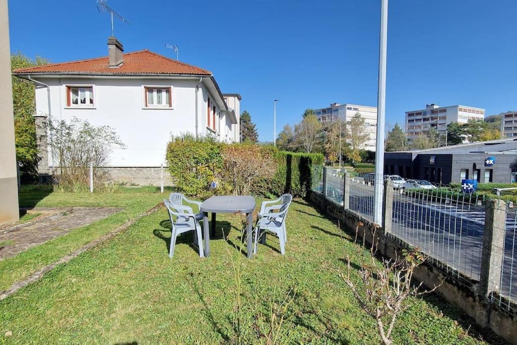 Maison Aurillac - 2 Chambres - Parking Gratuit Buitenkant foto