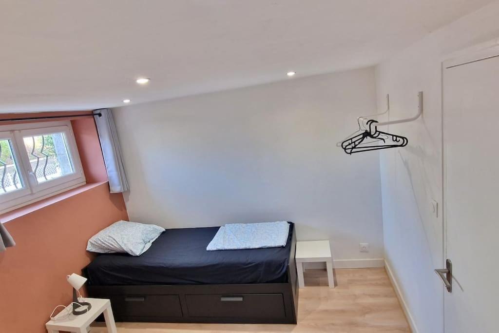 Maison Aurillac - 2 Chambres - Parking Gratuit Buitenkant foto